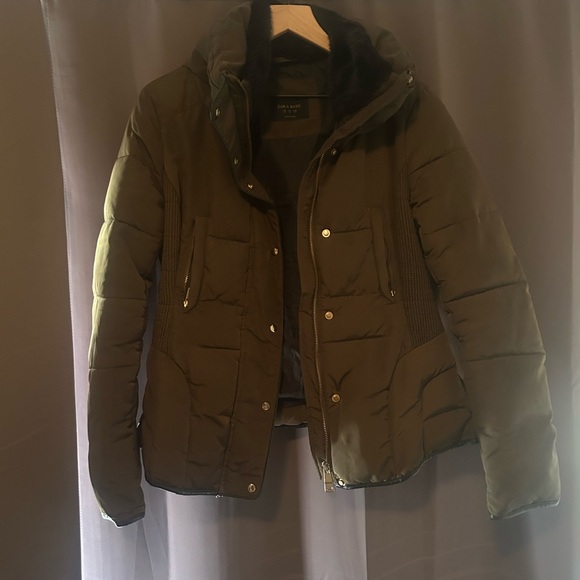 Zara Jackets & Blazers - Zara Olive Green Quilted Hooded Puffer Jacket